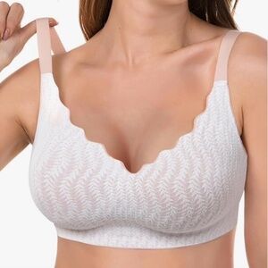 NWT! Brabalas Wireless Bras for Women #40D